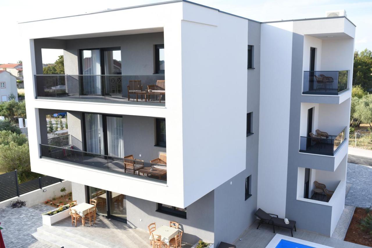 B1Villa スリマ エクステリア 写真